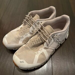 On Cloud 5 sneakers